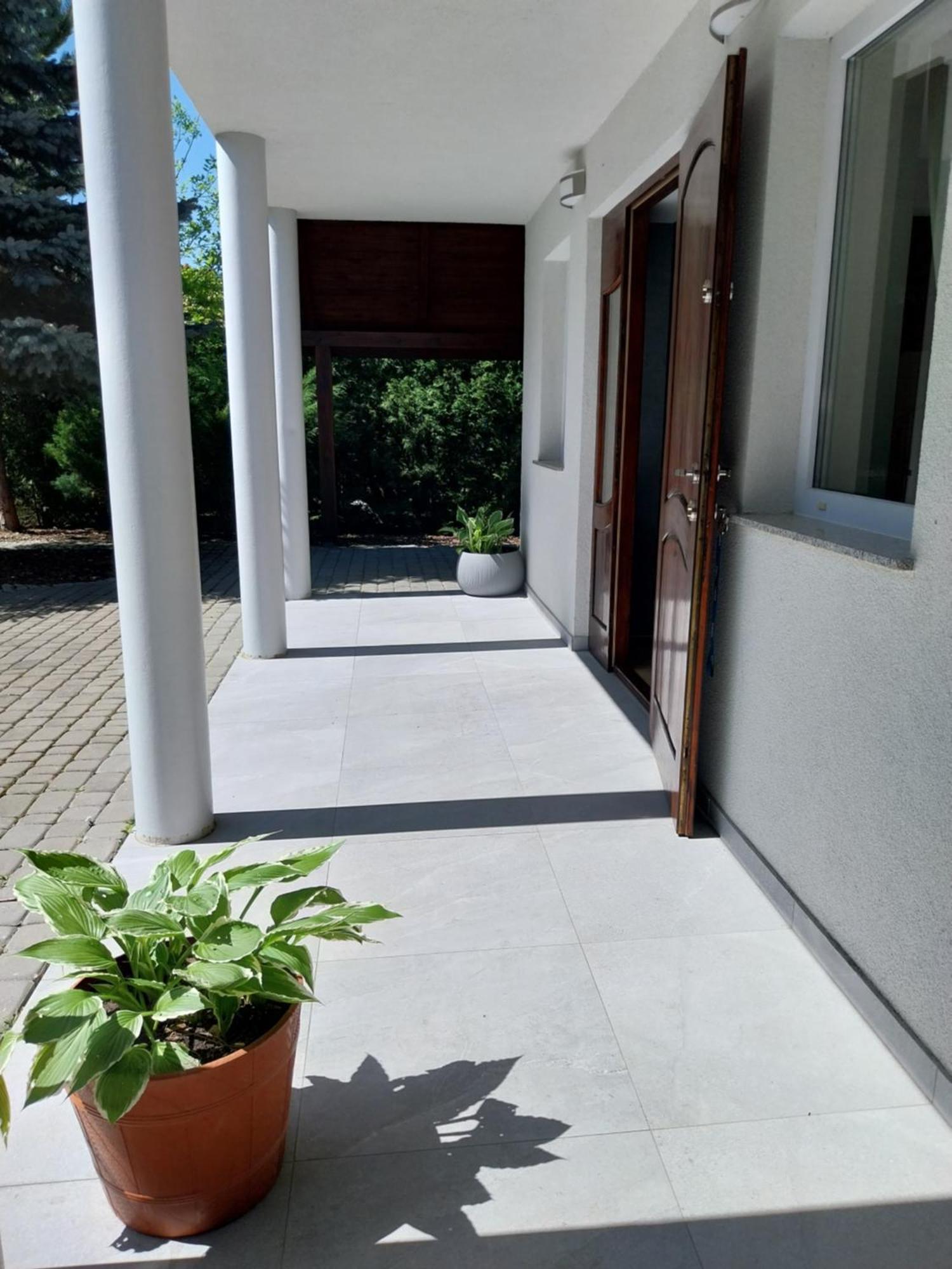 Chmiel Ii Nad Jeziorem Tarnobrzeskim Villa
